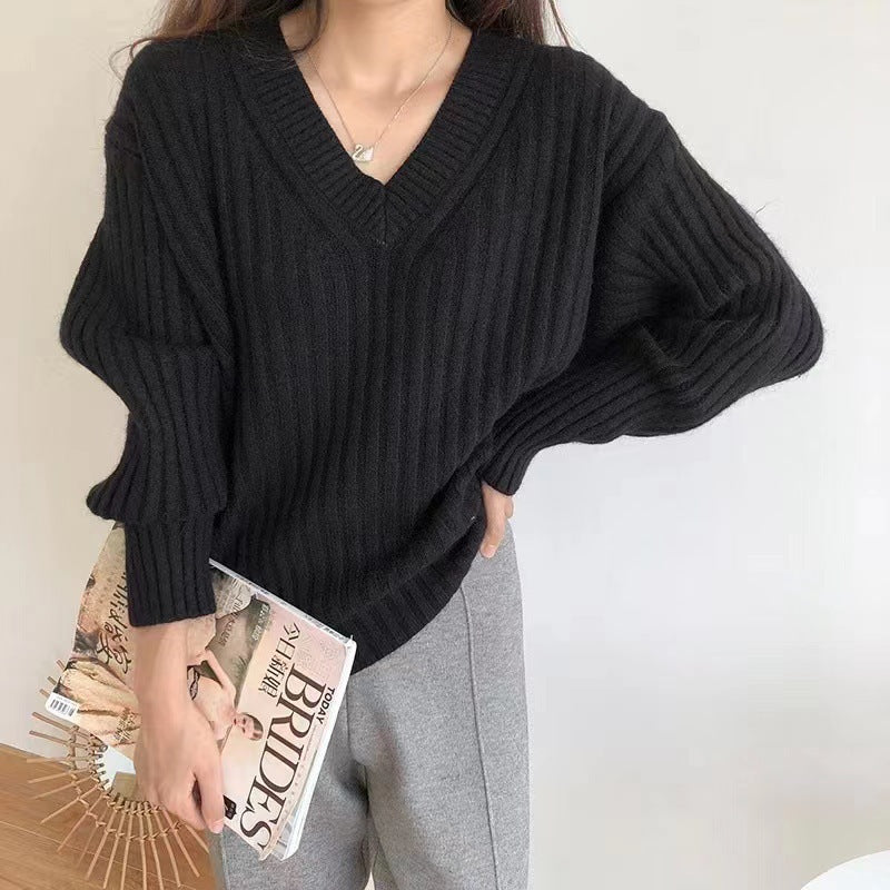 Loose and versatile knitted sweater top